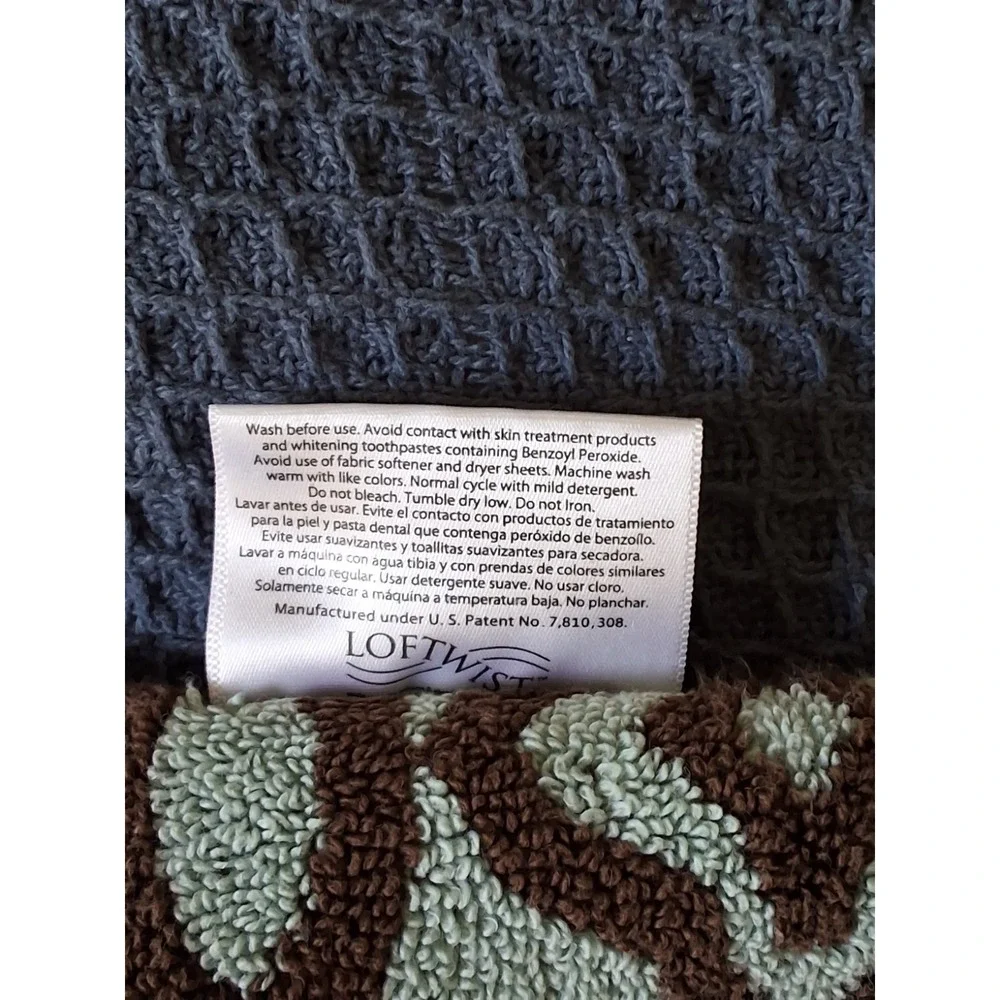 Vintage Pair Of 100% Cotton Bath Towels 2 Different Sizes As Shown In Pictures